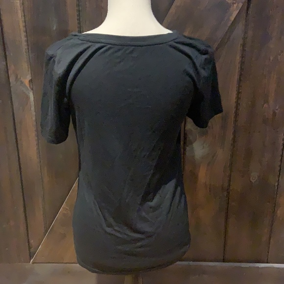 Fanshawe College front knot black t-shirt - Picture 5 of 9